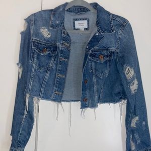 worn once in great condition ripped cropped Jean jacket size Medium